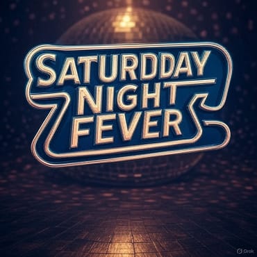 Logo vintage neon bleu "Saturday Night Fever" avec une boule disco brillante au-dessus d'un sol de danse en bois éclairé, évoquant l'ère disco des années 70.